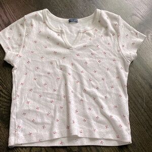 Brandy Melville baby tee